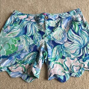 Lily Pulitzer Scalloped Blue Floral  Shorts Size 8